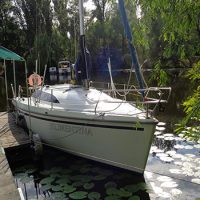 яхта Клементина на причале в Запорожье